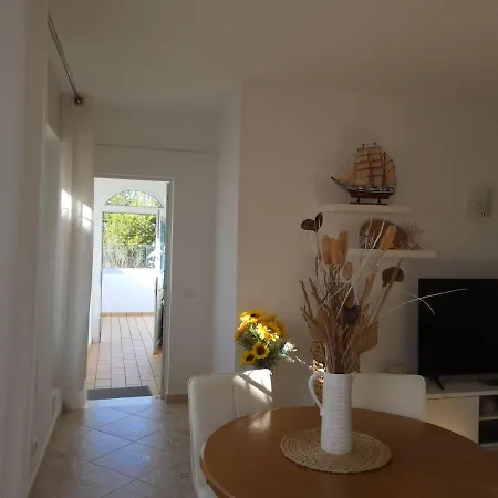 Apartment Lorarno *