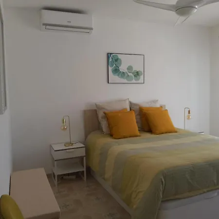 Apartament Lorarno *